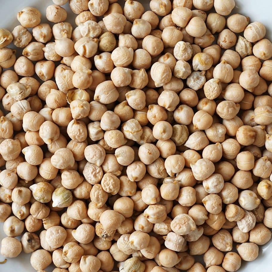 Kabuli chickpeas prepared for bulk export and food manufacturers
